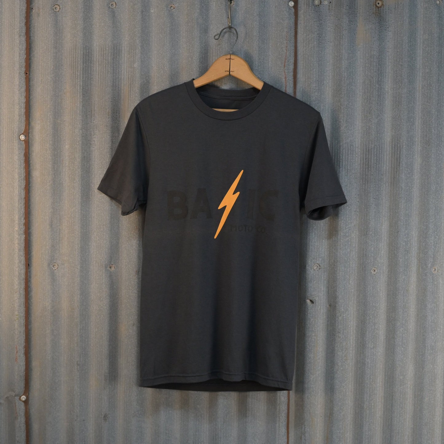 BASIC T-Shirt