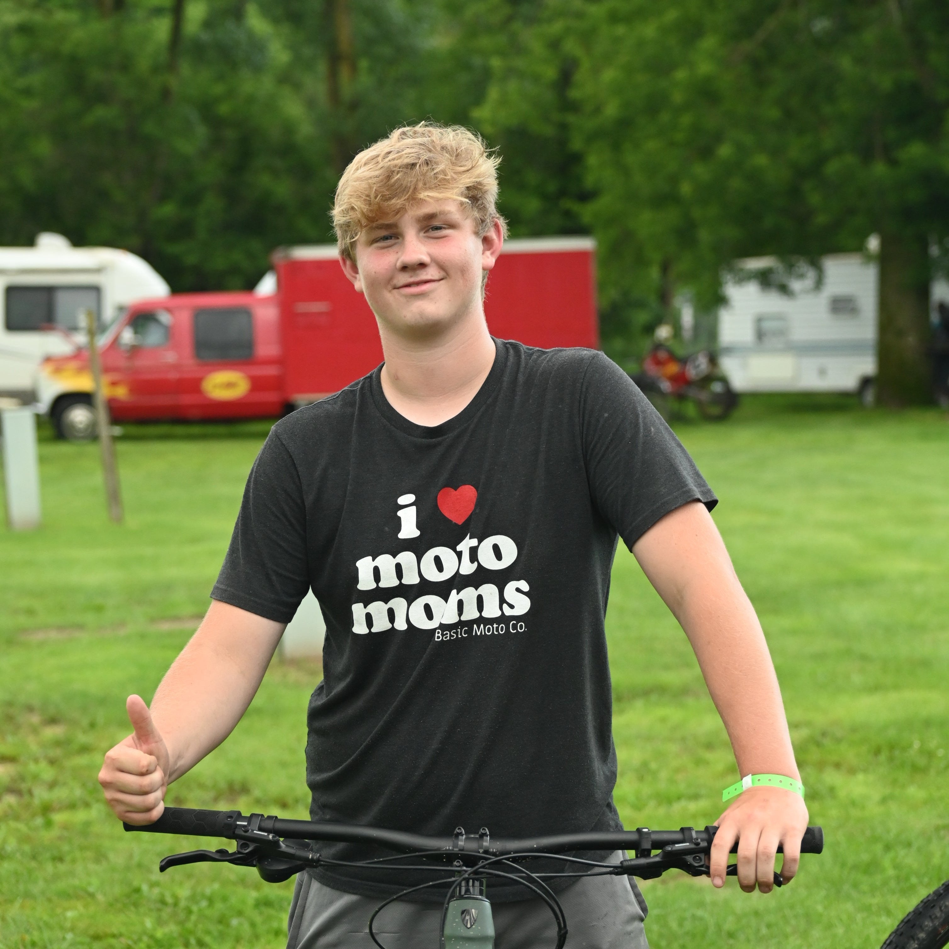 I Heart Moto Moms Black Tee